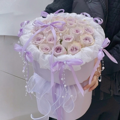 19枝紫玫瑰花束